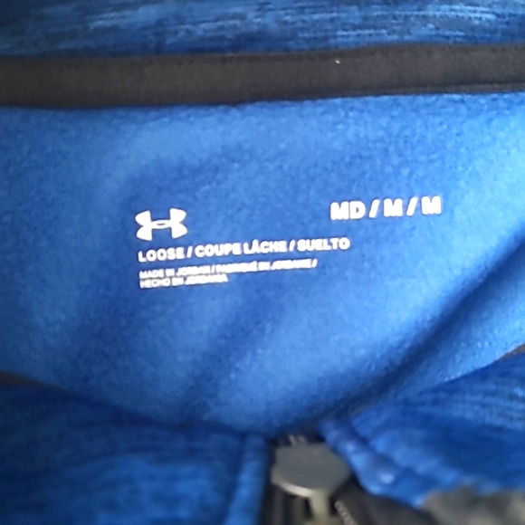 Men's Under Armour Top, size medium, color blue and black, NWT. - Picture 2 of 3